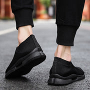 Lightweight and Breathable Men's Running Shoes - Slip-On Casual Sneakers